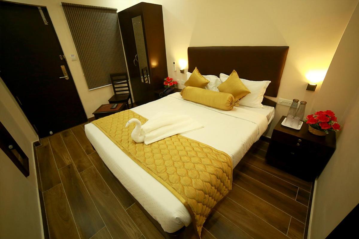 Sapphire Inn Puducherry Eksteriør billede